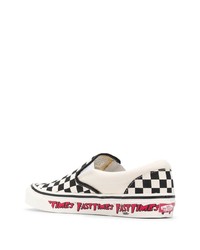 schwarze und weiße Slip-On Sneakers mit Karomuster von Vans