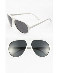 schwarze und weiße Sonnenbrille