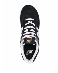 schwarze und weiße Sportschuhe von New Balance