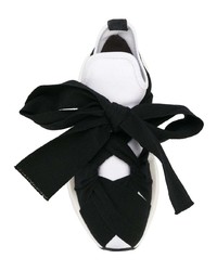 schwarze und weiße Sportschuhe von MM6 MAISON MARGIELA
