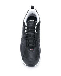 schwarze und weiße Sportschuhe von Tommy Jeans