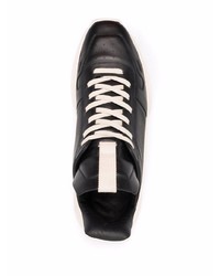 schwarze und weiße Sportschuhe von Rick Owens