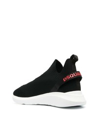 schwarze und weiße Sportschuhe von DSQUARED2