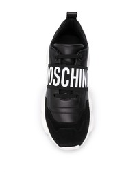 schwarze und weiße Sportschuhe von Moschino