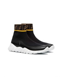 schwarze und weiße Sportschuhe von Fendi