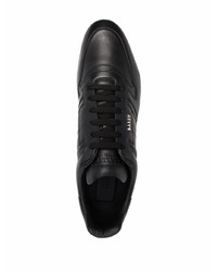 schwarze und weiße Sportschuhe von Bally