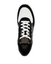 schwarze und weiße Sportschuhe von Armani Exchange