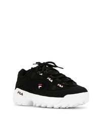 schwarze und weiße Sportschuhe von Fila