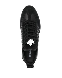 schwarze und weiße Sportschuhe von DSQUARED2