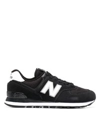 schwarze und weiße Sportschuhe von New Balance