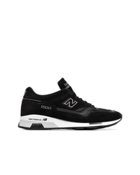 schwarze und weiße Sportschuhe von New Balance