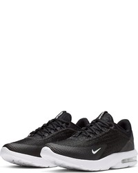 schwarze und weiße Sportschuhe von Nike Sportswear