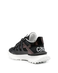 schwarze und weiße Sportschuhe von Roberto Cavalli