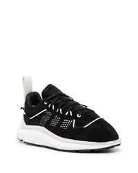 schwarze und weiße Sportschuhe von Y-3