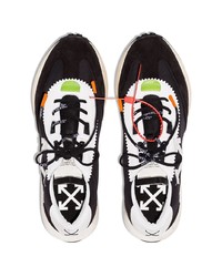 schwarze und weiße Sportschuhe von Off-White