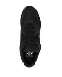 schwarze und weiße Sportschuhe von Armani Exchange