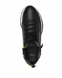 schwarze und weiße Sportschuhe von Givenchy