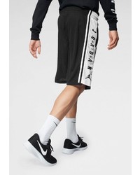 schwarze und weiße Sportshorts von Jordan