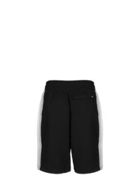 schwarze und weiße Sportshorts von Nike Sportswear