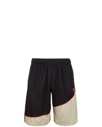 schwarze und weiße Sportshorts von Under Armour