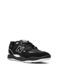 schwarze und weiße Wildleder niedrige Sneakers von New Balance