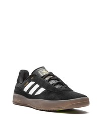 schwarze und weiße Wildleder niedrige Sneakers von adidas