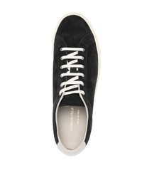 schwarze und weiße Wildleder niedrige Sneakers von Common Projects