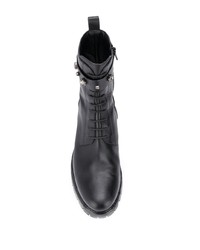schwarze verzierte flache Stiefel mit einer Schnürung aus Leder von Fabiana Filippi
