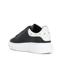 schwarze verzierte niedrige Sneakers von Alexander McQueen