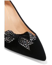 schwarze verzierte Pumps von Christian Louboutin