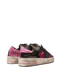 schwarze Wildleder niedrige Sneakers mit Sternenmuster von Golden Goose