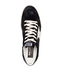 schwarze Wildleder niedrige Sneakers mit Sternenmuster von Golden Goose