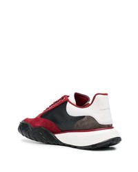 schwarze Wildleder niedrige Sneakers von Alexander McQueen