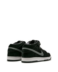 schwarze Wildleder niedrige Sneakers von Nike