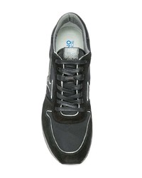 schwarze Wildleder niedrige Sneakers von Mizuno