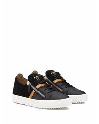 schwarze Wildleder niedrige Sneakers von Giuseppe Zanotti