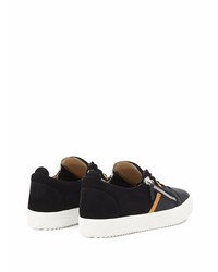 schwarze Wildleder niedrige Sneakers von Giuseppe Zanotti