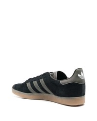 schwarze Wildleder niedrige Sneakers von adidas