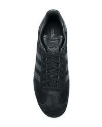 schwarze Wildleder niedrige Sneakers von adidas