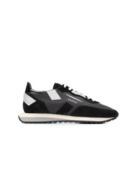 schwarze Wildleder niedrige Sneakers von Ghoud