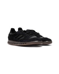 schwarze Wildleder niedrige Sneakers von adidas