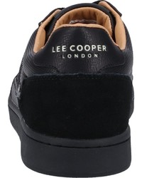 schwarze Wildleder niedrige Sneakers von Lee Cooper