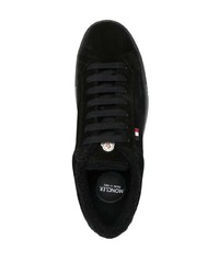 schwarze Wildleder niedrige Sneakers von Moncler