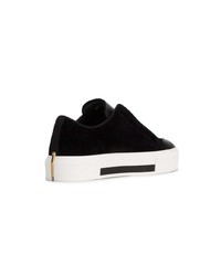 schwarze Wildleder niedrige Sneakers von Alexander McQueen