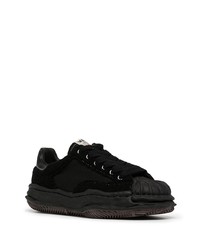 schwarze Wildleder niedrige Sneakers von Maison Mihara Yasuhiro