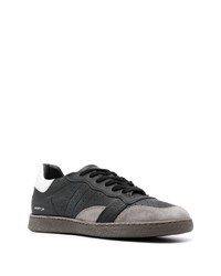 schwarze Wildleder niedrige Sneakers von D.A.T.E