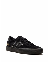 schwarze Wildleder niedrige Sneakers von adidas