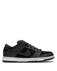 schwarze Wildleder niedrige Sneakers von Nike