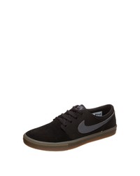 schwarze Wildleder niedrige Sneakers von Nike Sportswear