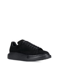 schwarze Wildleder niedrige Sneakers von Alexander McQueen